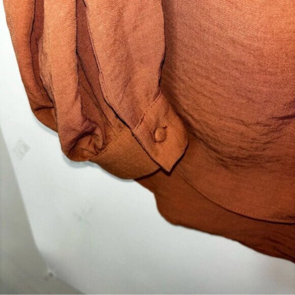 Nine West Blouse Women’s Medium Light Rust Button Up Soft Button Cuff V-neck - Picture 7 of 9